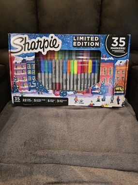 Limited Edition 35-Count Marker Set - Assorted Colors